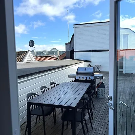 With Roof Terrace In דירה סטוונגר