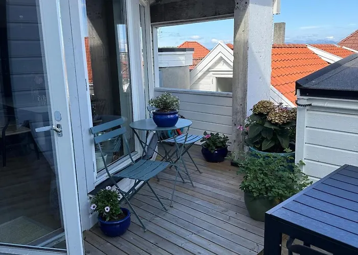 Apartman With Roof Terrace In *